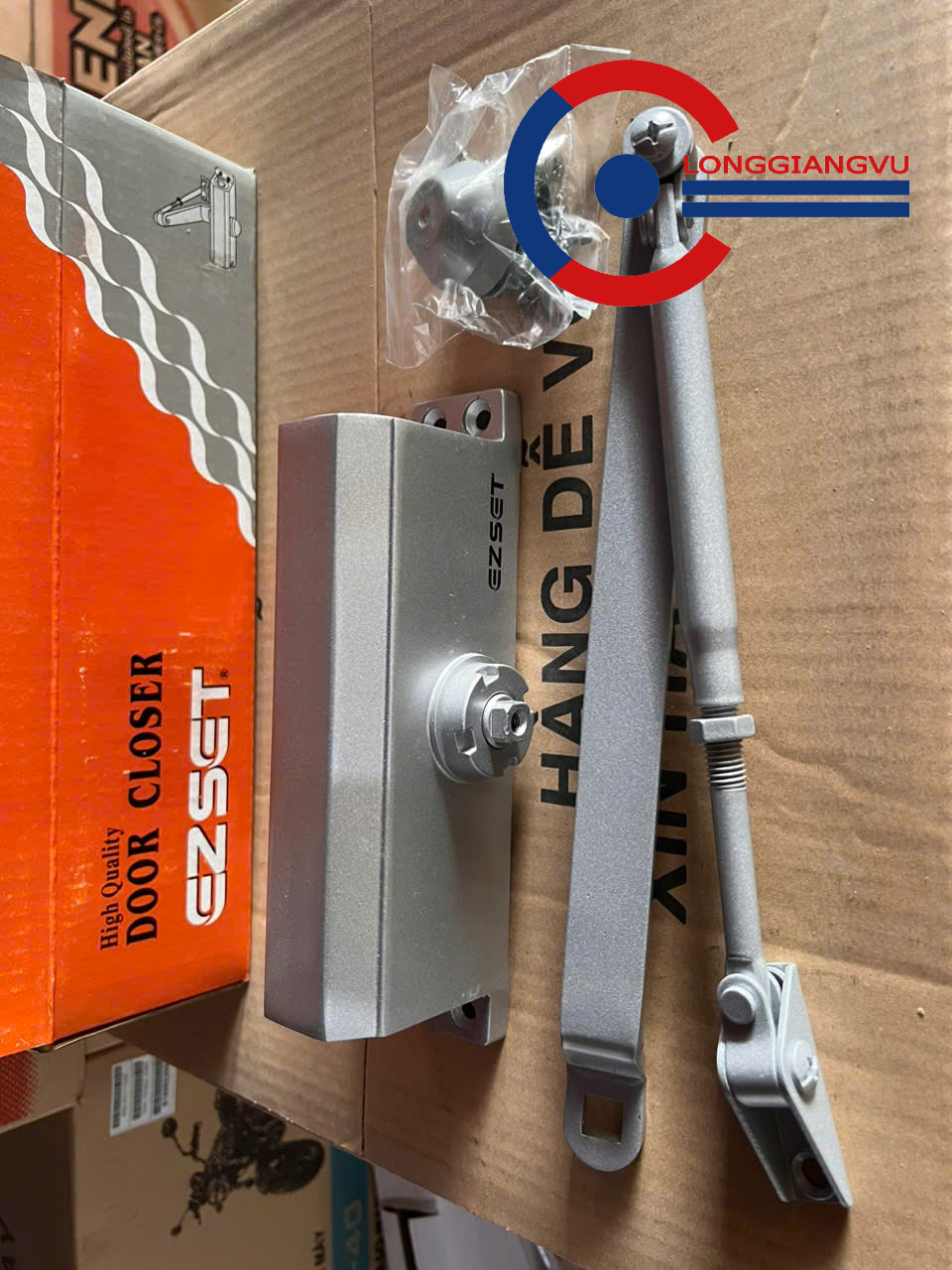 Tay đẩy hơi cao cấp chính hãng EZSET DC82 (25-45KG) Tay đẩy hơi cao cấp chính hãng EZSET DC82 (25-45KG)