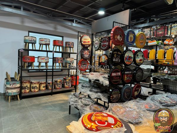 Garage trở nên cuốn hút hơn khi kết hợp đồ decor đậm dấu ấn Garage trở nên cuốn hút hơn khi kết hợp đồ decor đậm dấu ấn