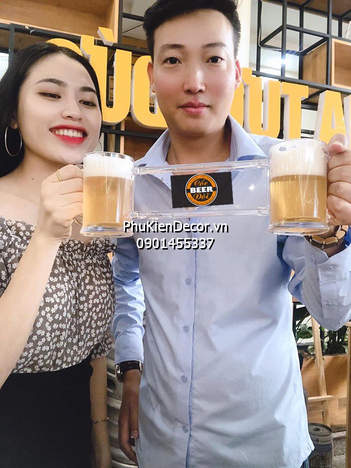 Cốc uống bia đôi, vui có đôi, nhậu có cặp Cốc uống bia đôi, vui có đôi, nhậu có cặp