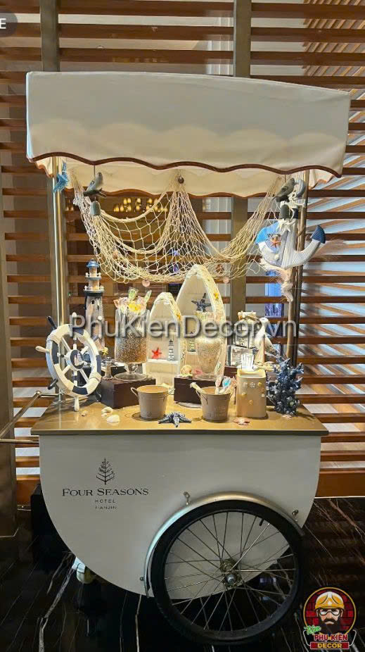 Không gian tiệc, wedding đậm chất Địa Trung Hải, kết hợp ánh sáng ấm áp và màu sắc tươi sáng Không gian tiệc, wedding đậm chất Địa Trung Hải, kết hợp ánh sáng ấm áp và màu sắc tươi sáng