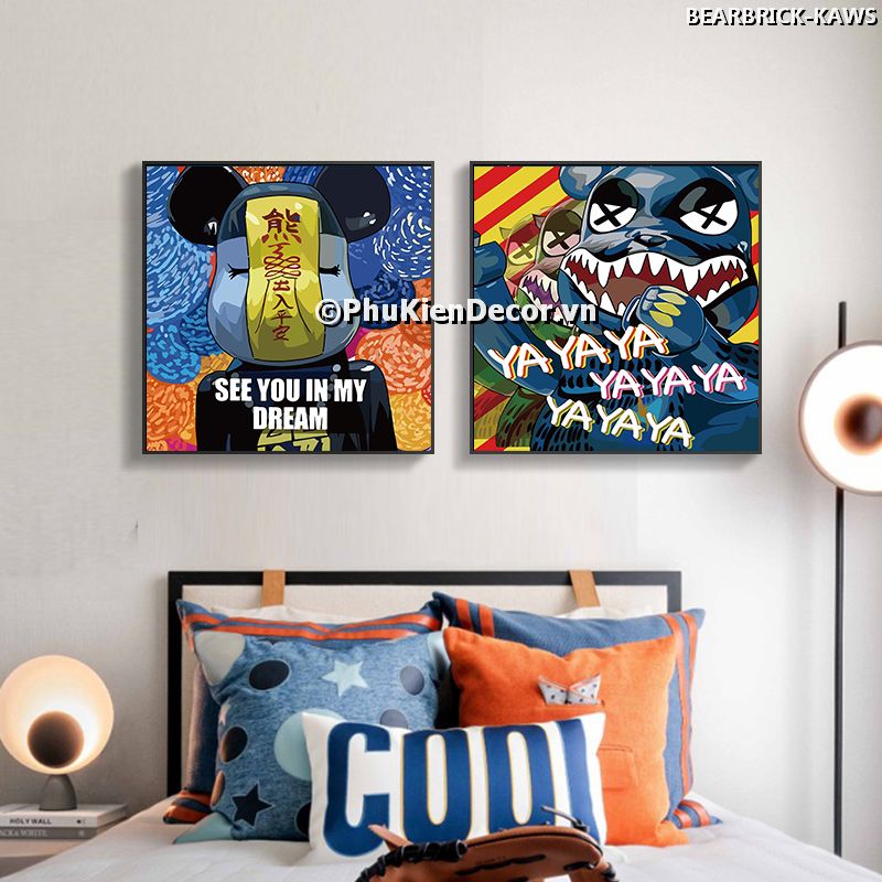 Tranh gấu Kaws nhiều màu sắc, sinh động, đáng yêu, trang trí không gian nổi bật Tranh gấu Kaws nhiều màu sắc, sinh động, đáng yêu, trang trí không gian nổi bật