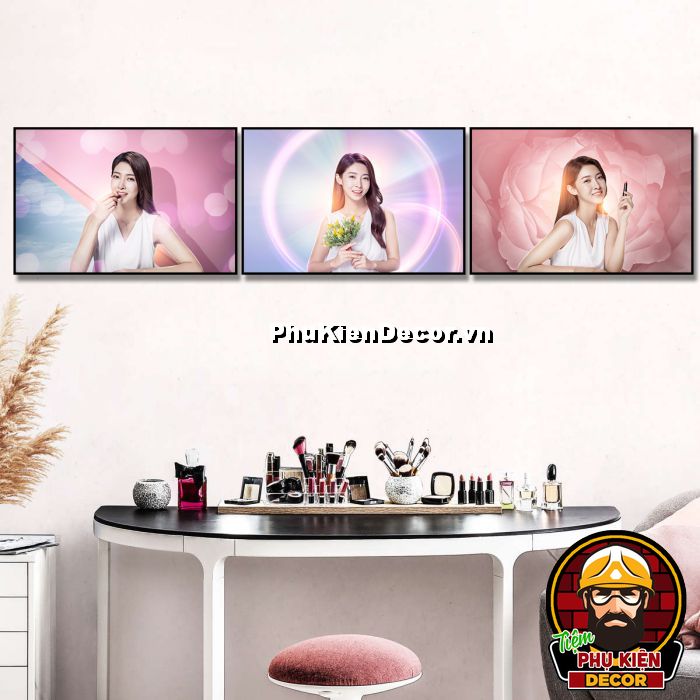 Tranh trang điểm môi tạo sự tập trung vào đôi môi xinh đẹp, tươi tắn Tranh trang điểm môi tạo sự tập trung vào đôi môi xinh đẹp, tươi tắn