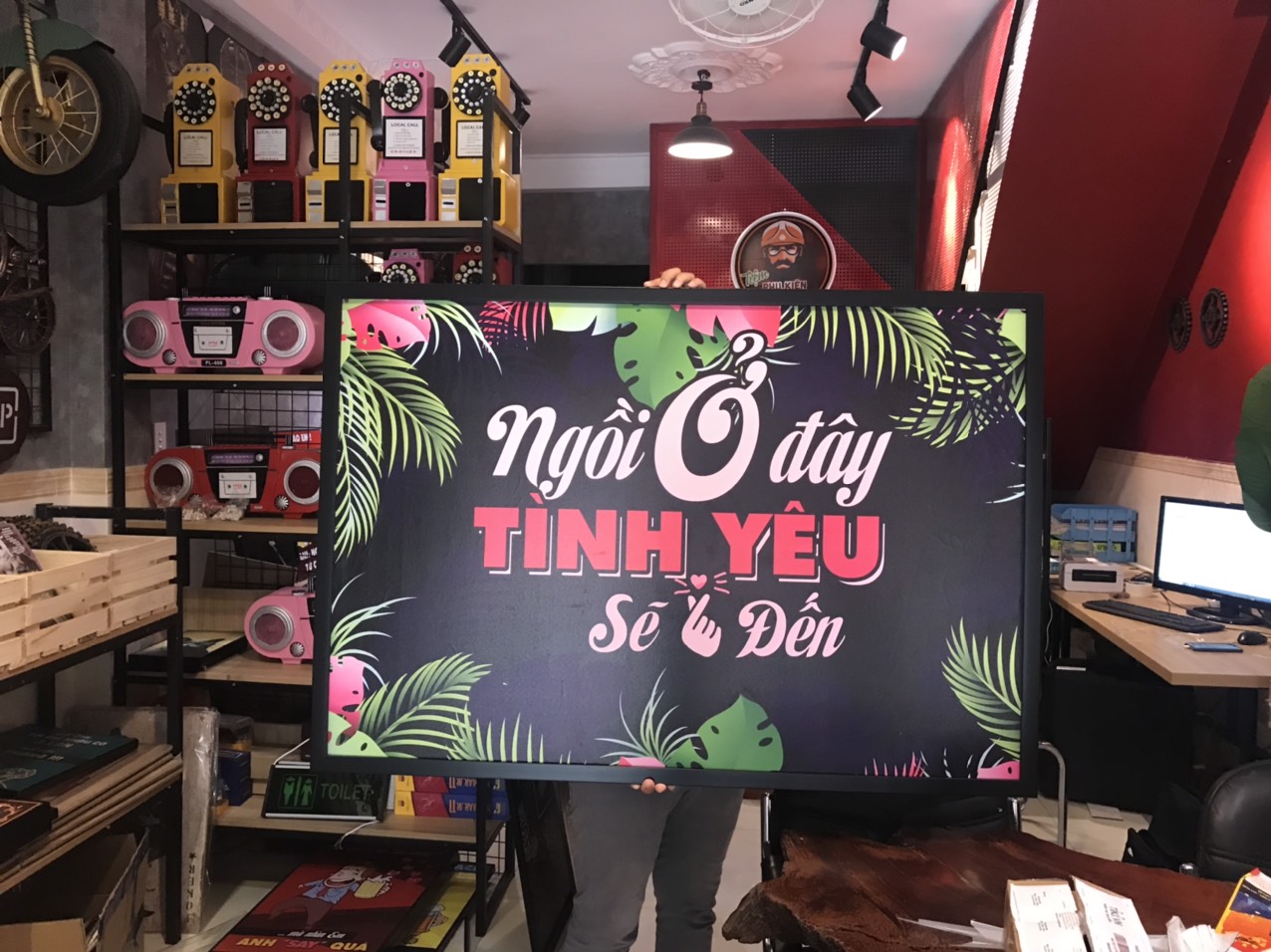 Tranh trang trí quán Beer cực kì đáng yêu Tranh trang trí quán Beer cực kì đáng yêu