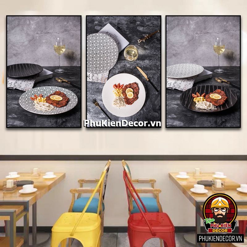 Tranh treo tường bộ 3 bức trang trí quán bò bít tết - bò nướng BBQ thơm ngon, lôi cuốn khách hàng trải nghiệm Tranh treo tường bộ 3 bức trang trí quán bò bít tết - bò nướng BBQ thơm ngon, lôi cuốn khách hàng trải nghiệm