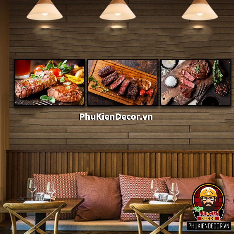 Tranh treo tường bộ 3 bức trang trí quán bò bít tết - bò nướng BBQ thơm ngon, lôi cuốn khách hàng trải nghiệm Tranh treo tường bộ 3 bức trang trí quán bò bít tết - bò nướng BBQ thơm ngon, lôi cuốn khách hàng trải nghiệm
