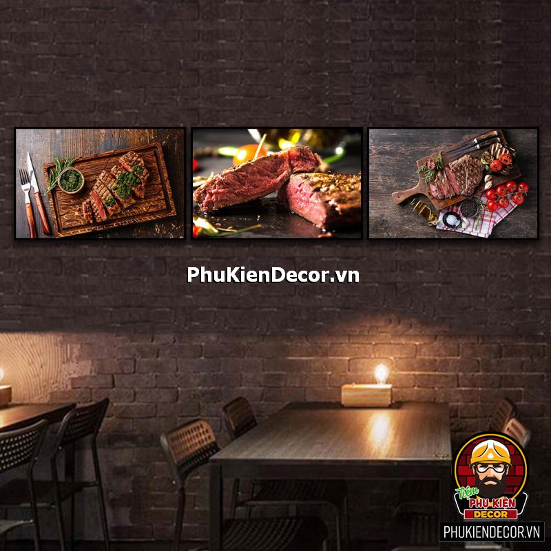 Tranh treo tường bộ 3 bức trang trí quán bò bít tết - bò nướng BBQ thơm ngon, lôi cuốn khách hàng trải nghiệm Tranh treo tường bộ 3 bức trang trí quán bò bít tết - bò nướng BBQ thơm ngon, lôi cuốn khách hàng trải nghiệm
