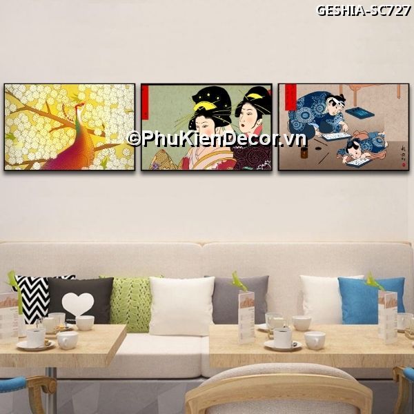 Tranh treo tường các cô gái Geishia đẹp, dịu dàng trong cảnh hoa anh đào rơi lãng mạn Tranh treo tường các cô gái Geishia đẹp, dịu dàng trong cảnh hoa anh đào rơi lãng mạn