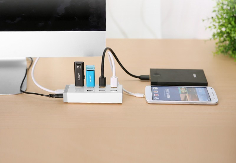 Bộ chia USB 3.0 7 cổng Ugreen 20296 nguồn 12V/5A Bộ chia USB 3.0 7 cổng Ugreen 20296 nguồn 12V/5A