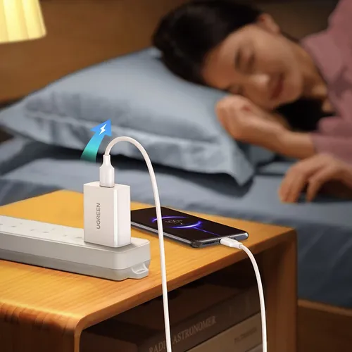 Củ sạc nhanh 18W chuẩn USB hỗ trợ QC 3.0 Ugreen 10133