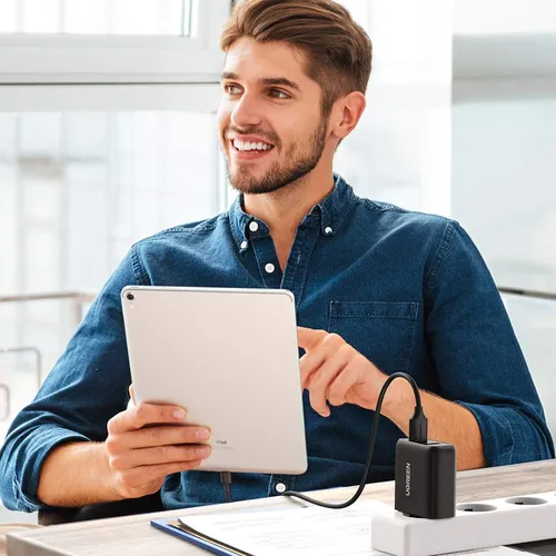 Củ sạc nhanh 36W 2 cổng USB  3.0 18W Ugreen 10216