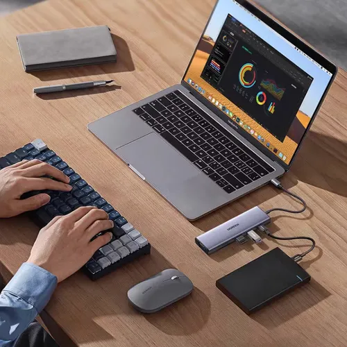 Bộ chuyển Type C to HDMI + VGA + USB 3.0 + LAN 1Gbps + Card Reader + PD 100w Ugreen 15600