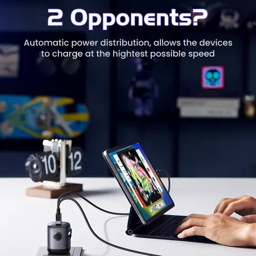 Sạc điện thoại 3 cổng USB-C và USB-A GaN 65W màu đen xám tạo hình robot Ugreen 45001 X662