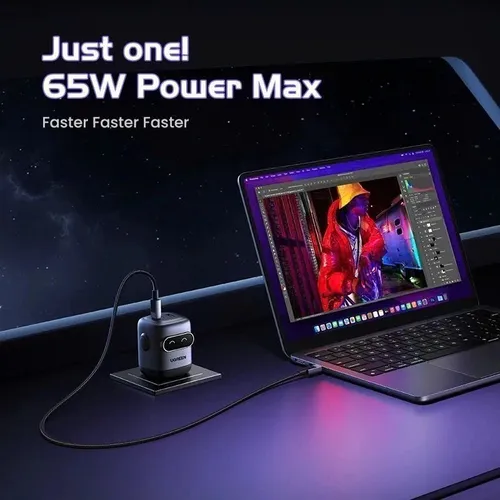 Sạc điện thoại 3 cổng USB-C và USB-A GaN 65W màu đen xám tạo hình robot Ugreen 45001 X662
