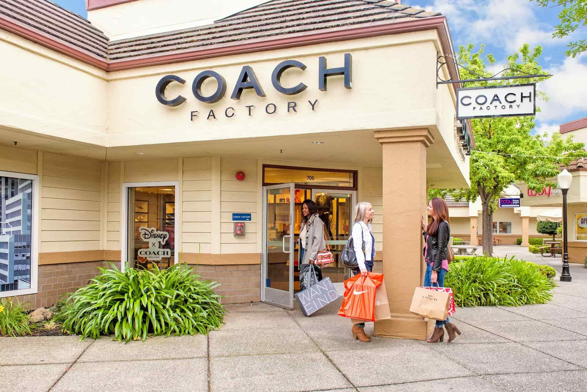 Túi xách Coach nam nữ phụ kiện balo bóp ví dây nịt Coach chính hãng