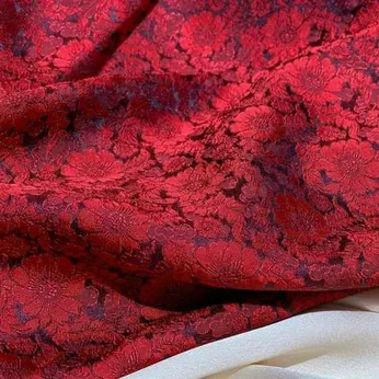 Vải áo dài tơ tằm Nha xá hoa cúc đỏ