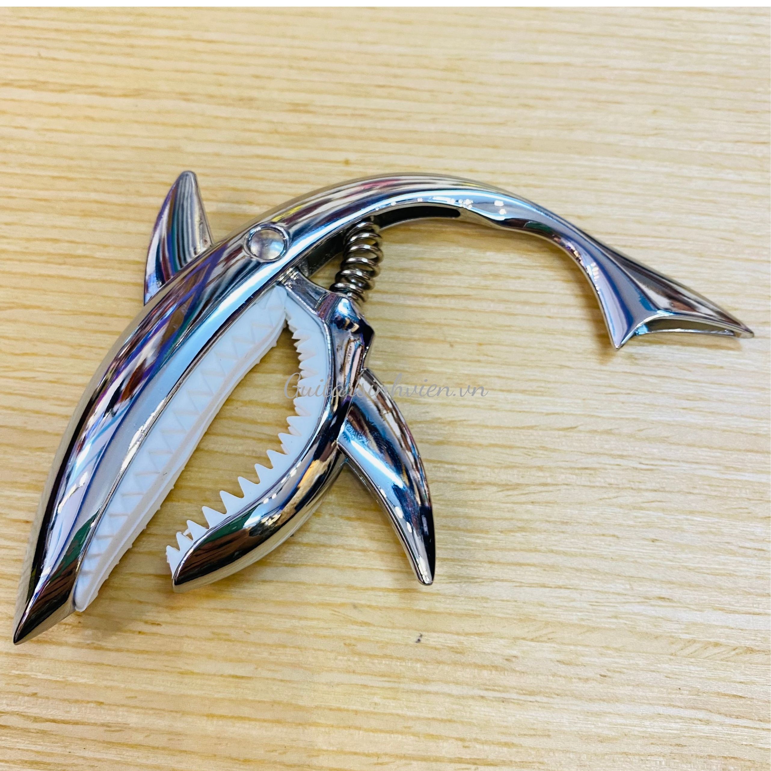 Capo hình cá mập Shack capo GC002 Capo hình cá mập Shack capo GC002