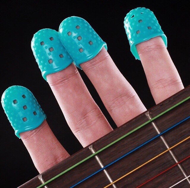 Có Nên Sử Dụng Bọc Đầu Ngón Tay Khi Chơi Đàn Guitar?