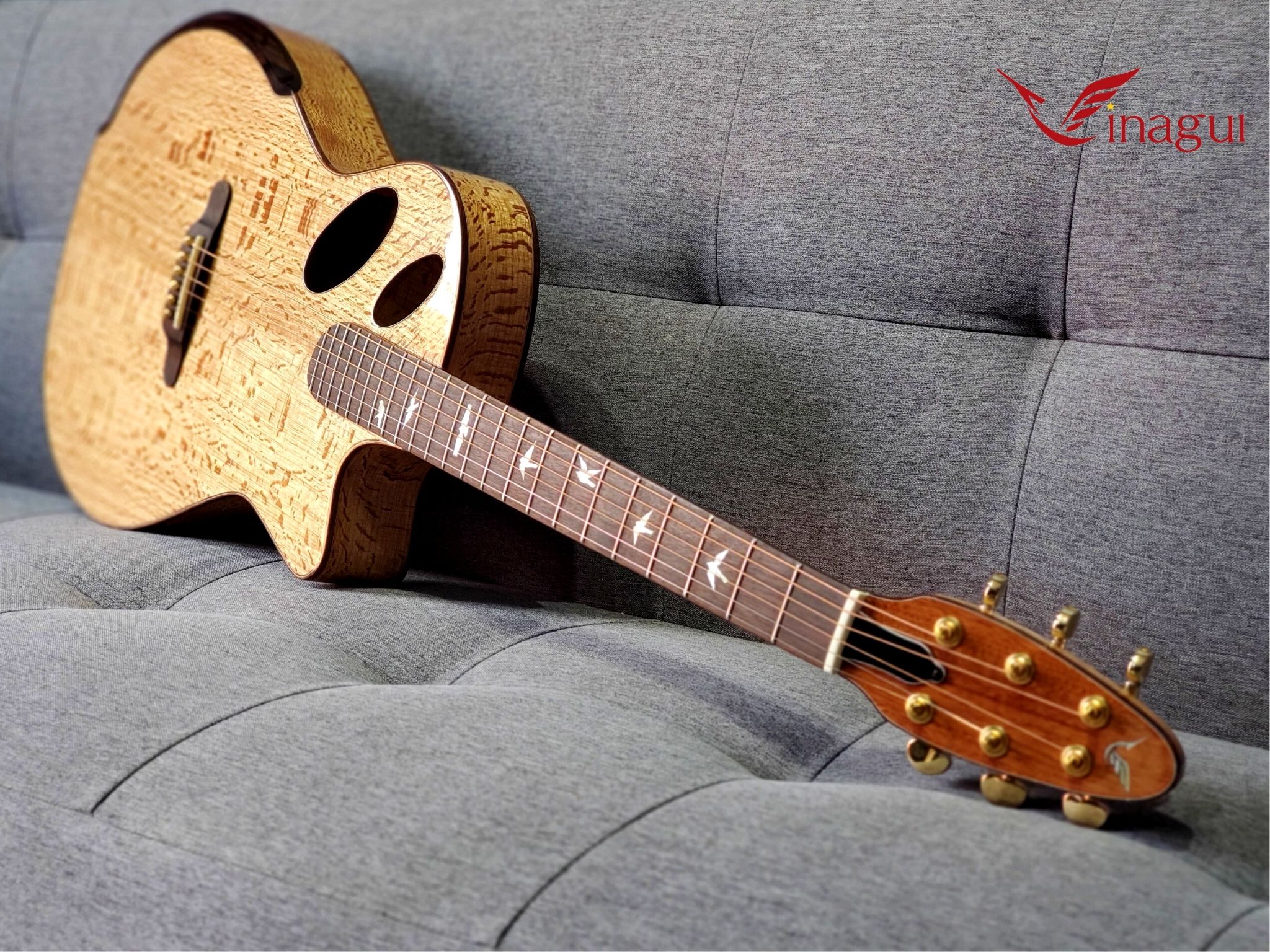 Đàn Guitar Gỗ Sồi Custom Cao Cấp Vinagui VF01 Đàn Guitar Gỗ Sồi Custom Cao Cấp Vinagui VF01