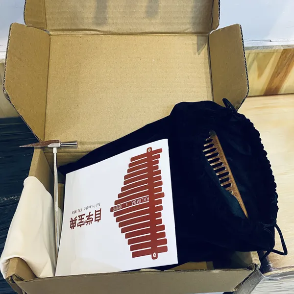 Đàn kalimba đẹp vát hông xinh xắn K2