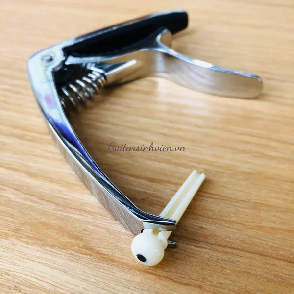 Capo đàn guitar có móc tháo chốt ghim CP2