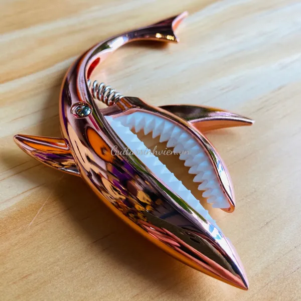 Capo hình cá mập Shack capo GC002