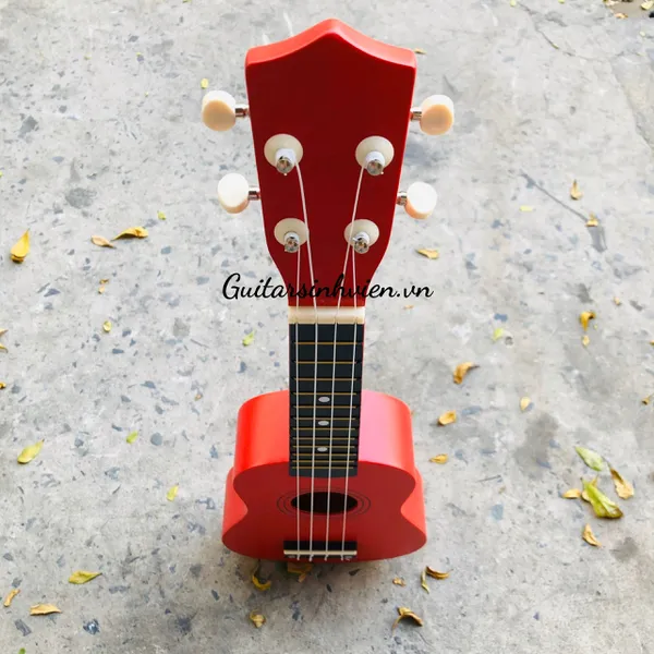 Đàn ukulele soprano màu đỏ 