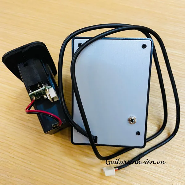 Lắp EQ đàn guitar EQ GTONE 5 chính hãng 