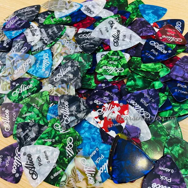 Pick gãy đàn guitar Alice 3 cái