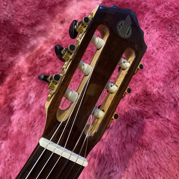 Đàn guitar classic thùng mỏng "Chí Tài" cao cấp SV-C6