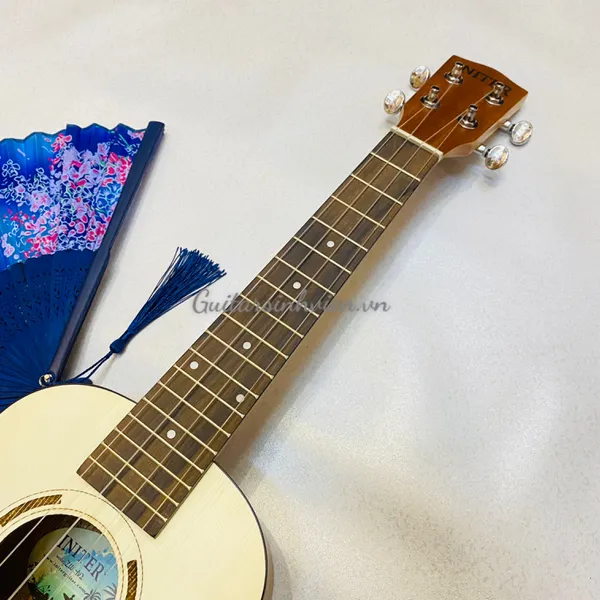 Đàn ukulele gỗ mahogany size concert UKU23
