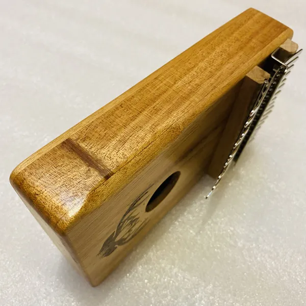 Đàn kalimba đẹp vát hông xinh xắn K2