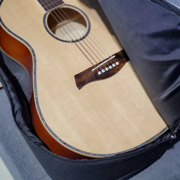 Bao dù đựng đàn guitar 3 lớp dày dặn 