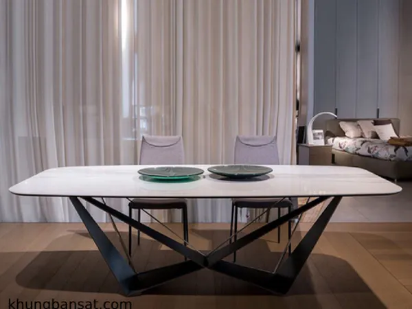 Chân sắt bàn ăn: PV-BA01