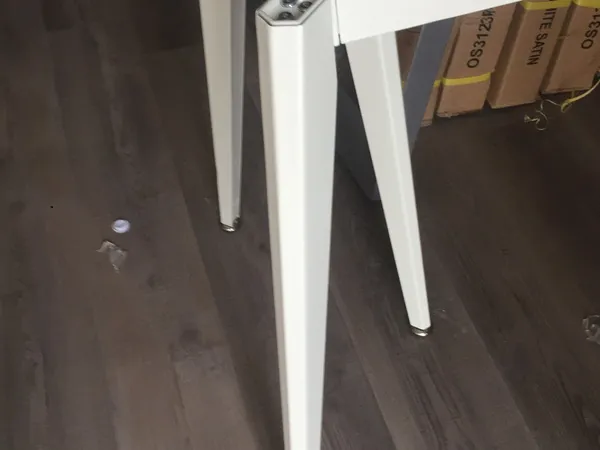Chân bàn sắt: PV-M1