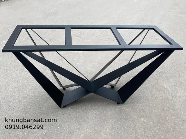 Chân sắt bàn ăn: PV-BA01