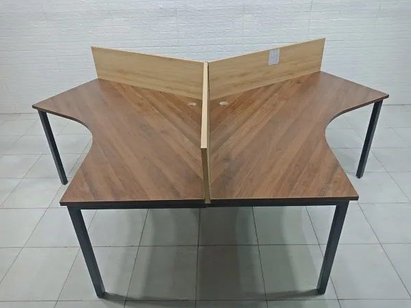 Chân vuông 40x40, Khung chân sắt bàn cụm 3 người: PV- C3V4