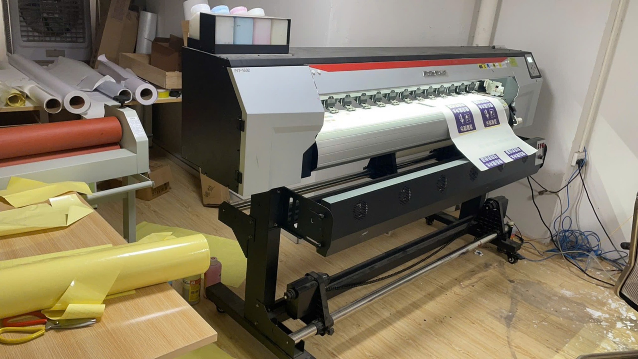 Giá máy in decal khổ 1m2 Giá máy in decal khổ 1m2