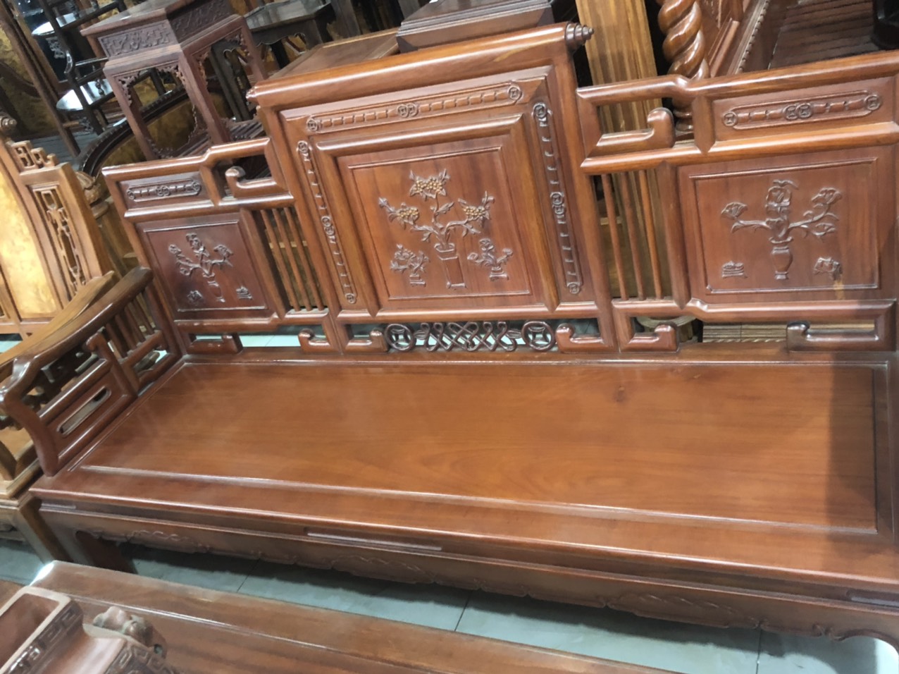 ghế Gõ đỏ Long An