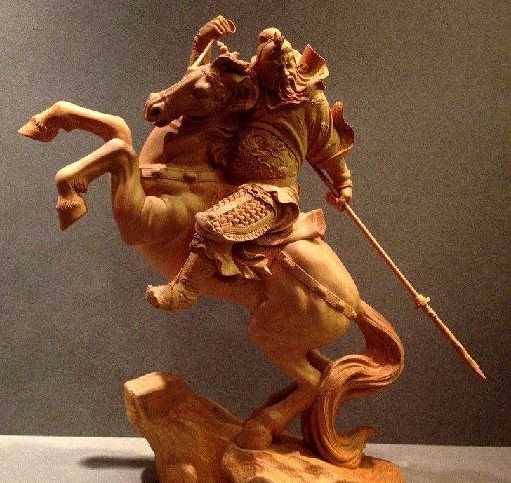 Tượng gỗ cao cấp Long An