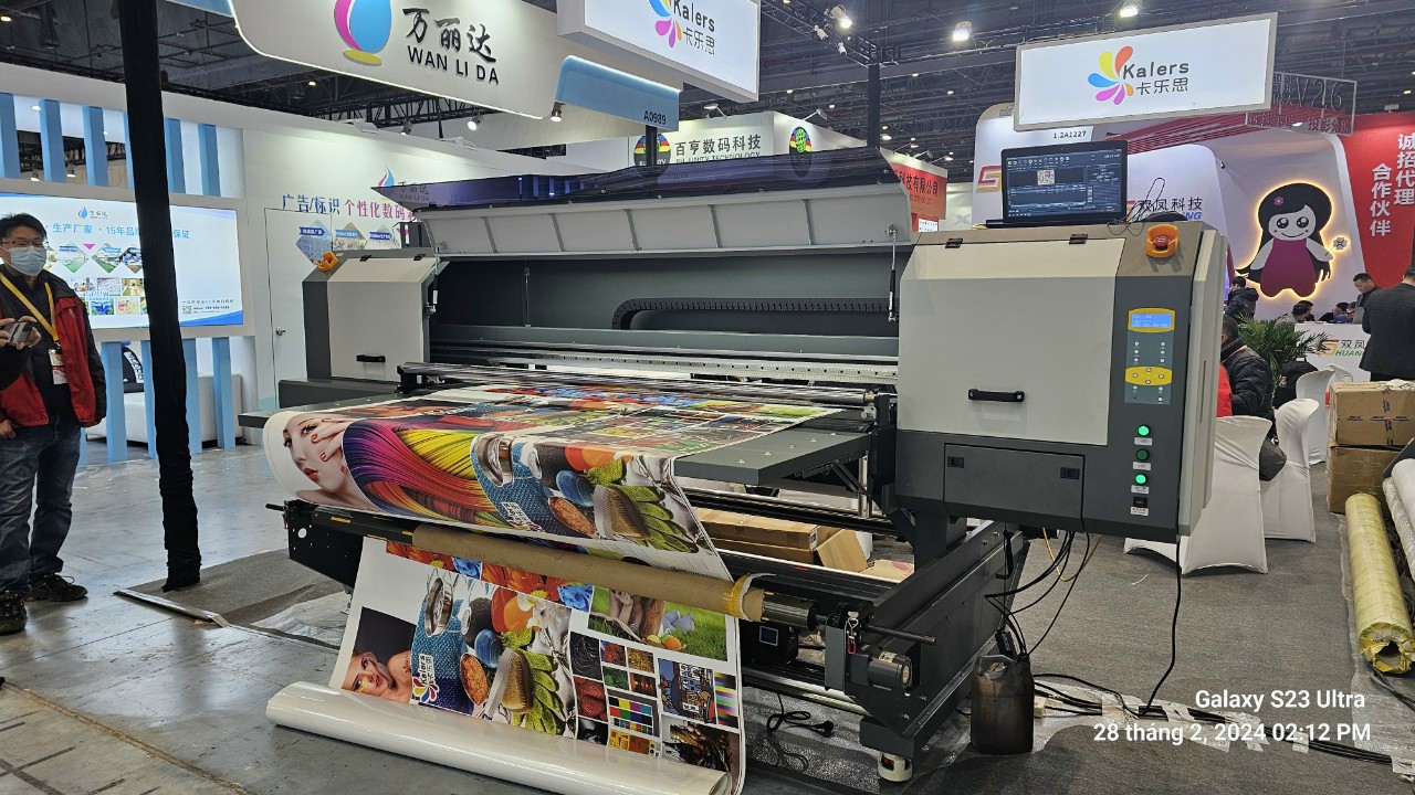 máy in trung quôc 1m6-1m8-2m5 máy in trung quôc 1m6-1m8-2m5