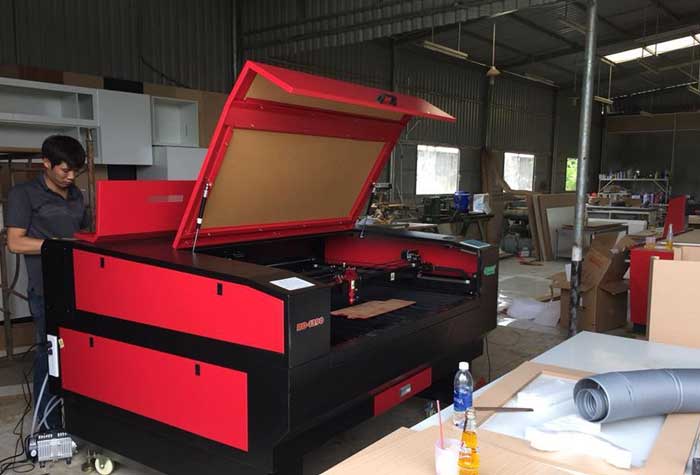 Máy Laser CO2 cũ Máy Laser CO2 cũ