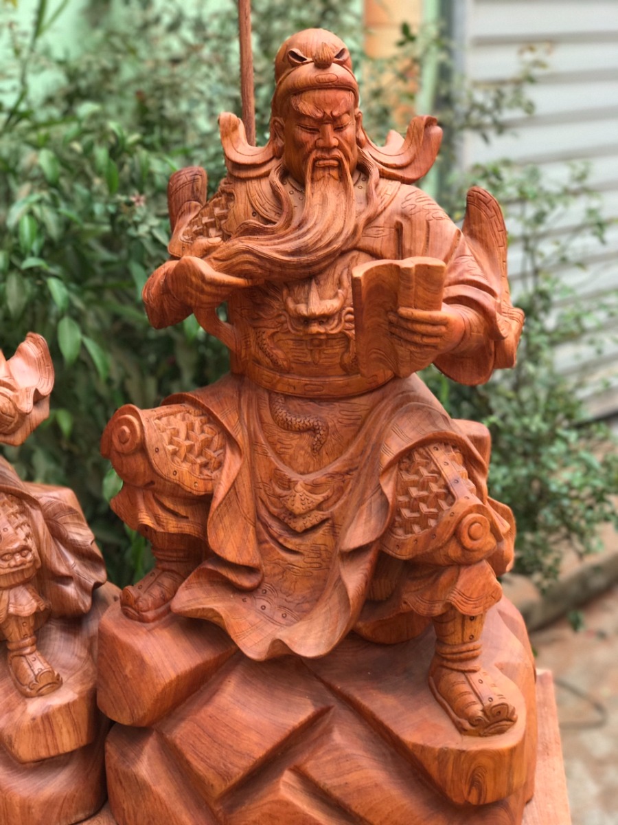 Tượng gỗ cao cấp Long An