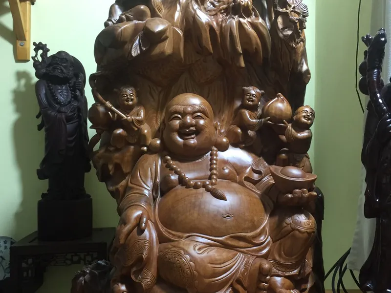 TƯỢNG DI LẶC NGŨ PHÚC GỖ NGỌC AM VIP