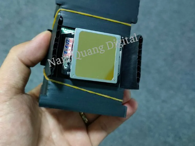 Đầu phun tx800 mặt vàng in UV-in tranh tường