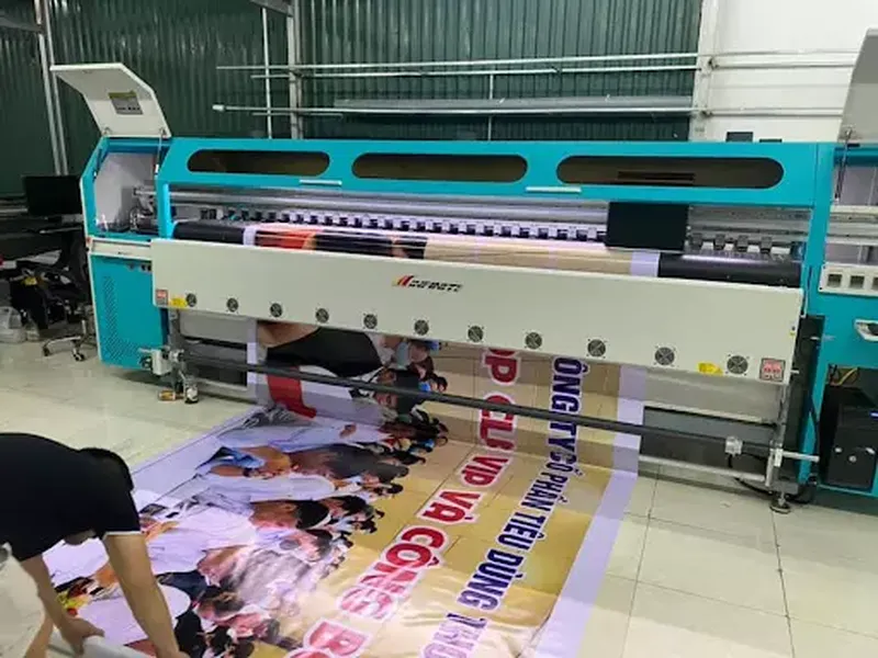 Nên mua máy in backdrop khổ bao nhiêu? Gợi ý đầu tư thông minh cho người mới mở tiệm in