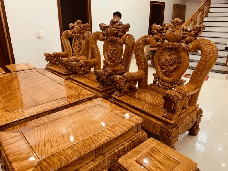 BÀN GHẾ ĐINH CHUN SIÊU VIP