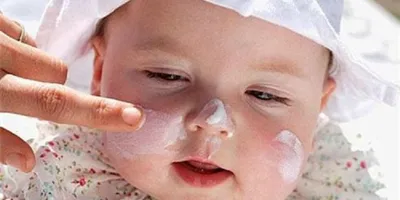 Cách Chăm Sóc Da Trẻ Sơ Sinh Vào Mùa Đông