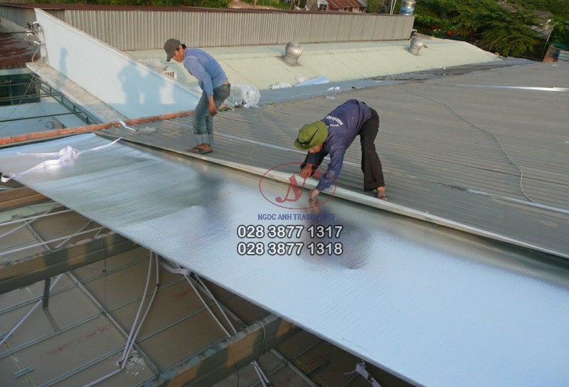 màng xốp cách nhiệt PE OPP lót mái tôn chống nóng màng xốp cách nhiệt PE OPP lót mái tôn chống nóng