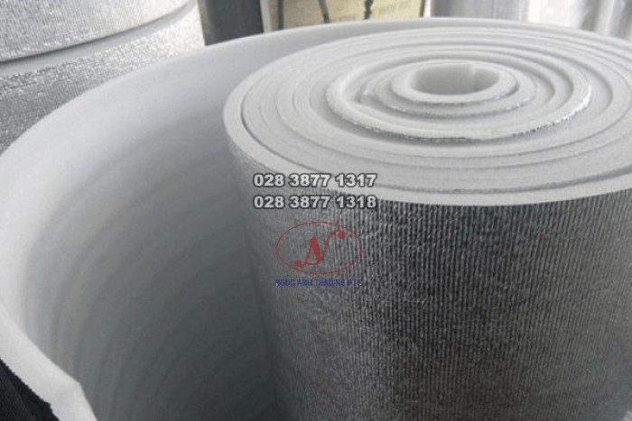 Màng xốp pe foam cách nhiệt cuộn to Màng xốp pe foam cách nhiệt cuộn to