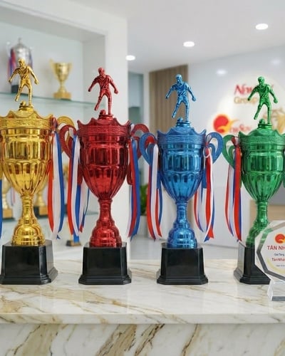 Cúp ĐẸP Dùng Cho Các Giải Thể Thao, Đa Màu Sắc, Thay Chóp Theo Môn Thể Thao (4)